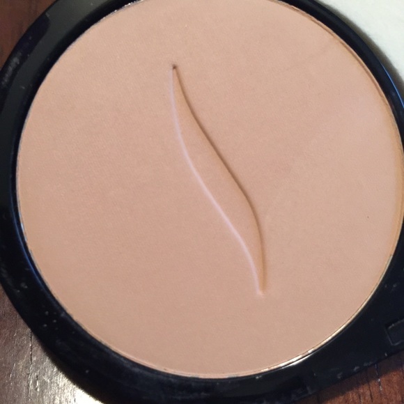 SEPHORA 8HR WEAR MATTIFYING COMPACT FOUNDATION - Picture 3 of 6